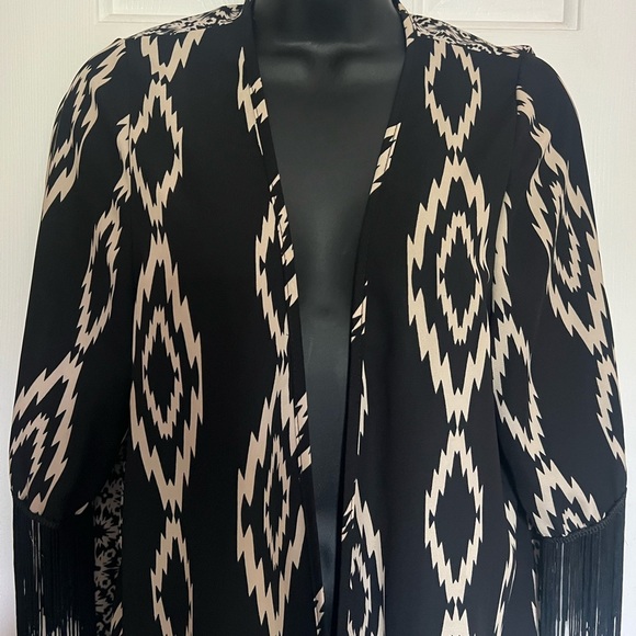 Black White Aztec Fringed Coverup Blazer
Cardigan Duster Small - Picture 3 of 5